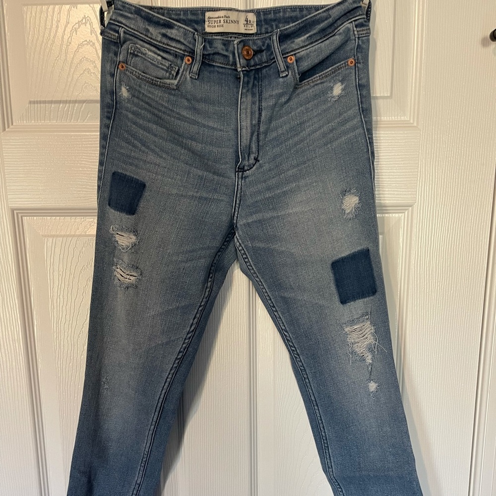 Abercrombie & Fitch Women’s Super Skinny High Rise Jeans
